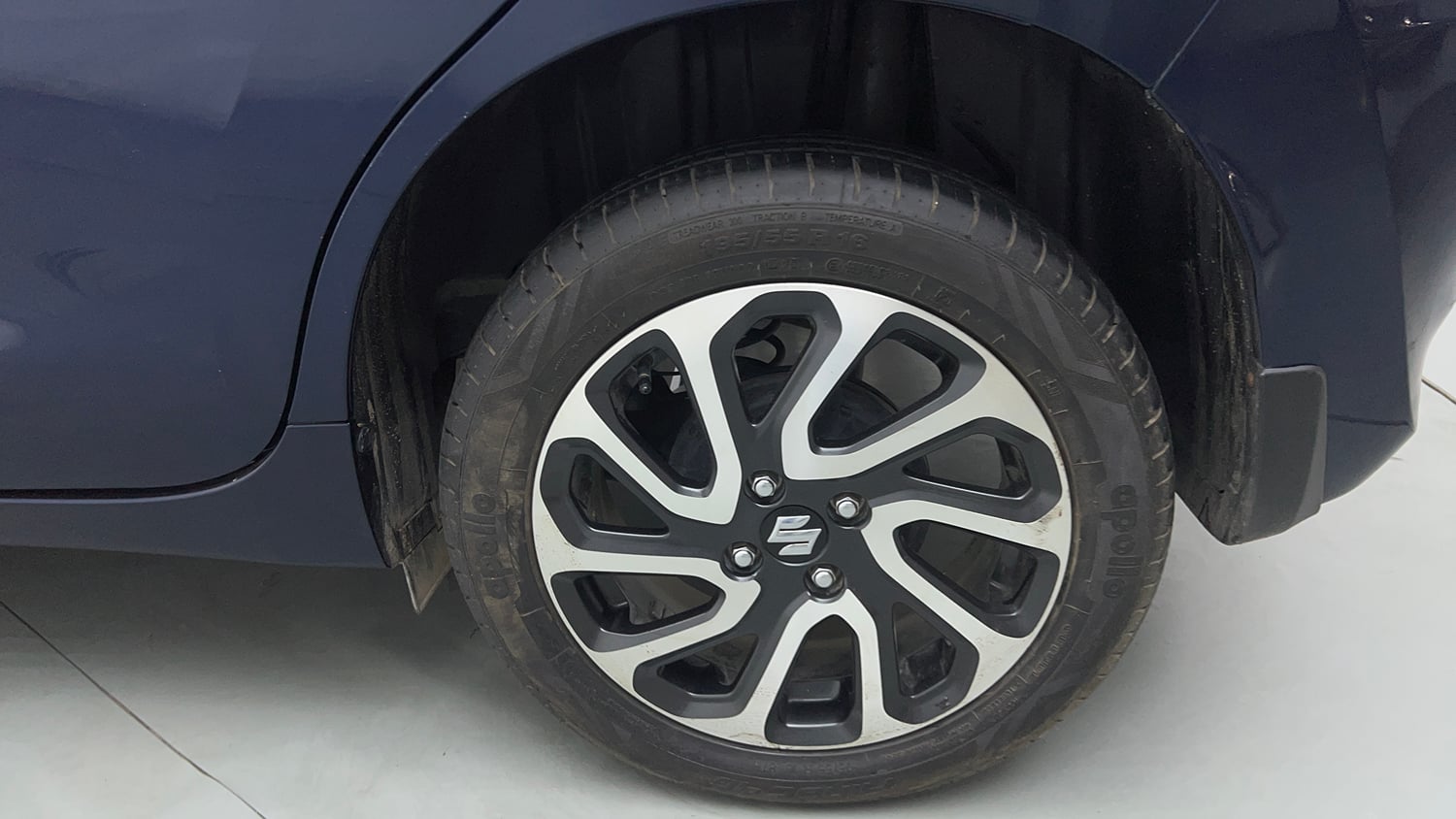 Used 2025 Maruti Suzuki Baleno Alpha MT Petrol Manual tyres LEFT REAR TYRE RIM VIEW