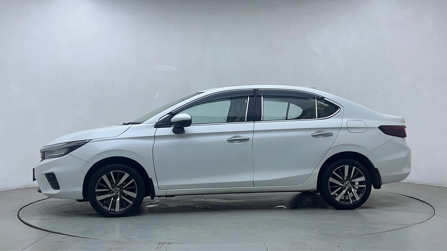 Used 2021 Honda City ZX CVT Petrol Petrol Automatic exterior LEFT SIDE VIEW