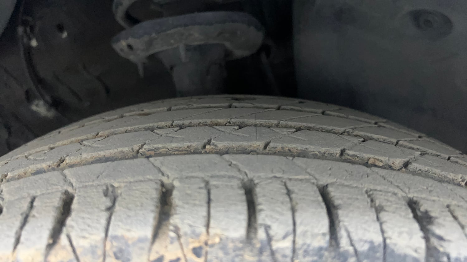 Used 2020 Kia Sonet GTX Plus 1.5 AT Diesel Automatic tyres RIGHT FRONT TYRE TREAD VIEW