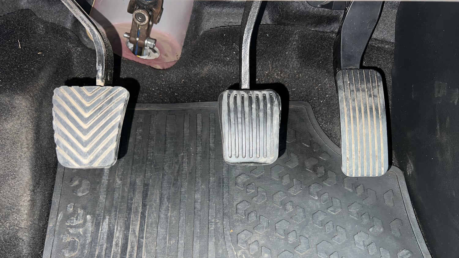 Used 2019 Hyundai Verna SX 1.6 VTVT Petrol Manual interior PEDALS VIEW