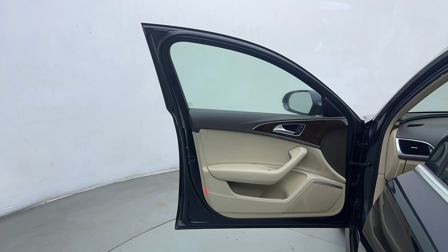 Used 2017 Audi A6 35 TFSI Petrol Automatic interior LEFT FRONT DOOR OPEN VIEW