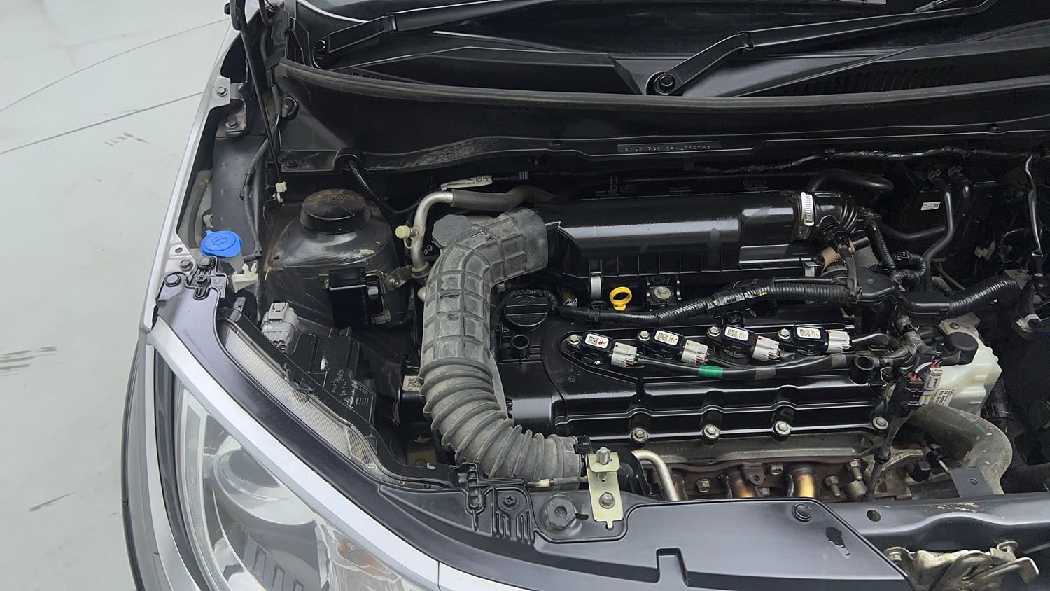 Used 2023 Maruti Suzuki Ignis Alpha 1.2 AMT Petrol Automatic engine ENGINE RIGHT SIDE VIEW