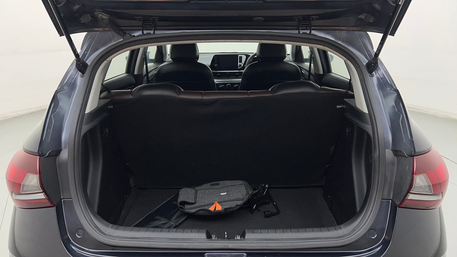 Used 2020 Hyundai i20 Sportz 1.2 MT Petrol Manual interior DICKY INSIDE VIEW