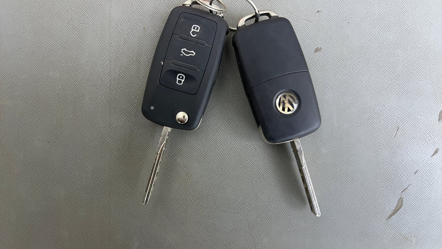 Used 2017 Volkswagen Polo Highline1.2L (P) Petrol Manual extra CAR KEY VIEW