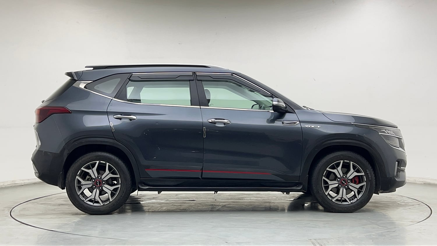 Used 2022 Kia Seltos GTX Plus 1.4 DCT Petrol Automatic exterior RIGHT SIDE VIEW
