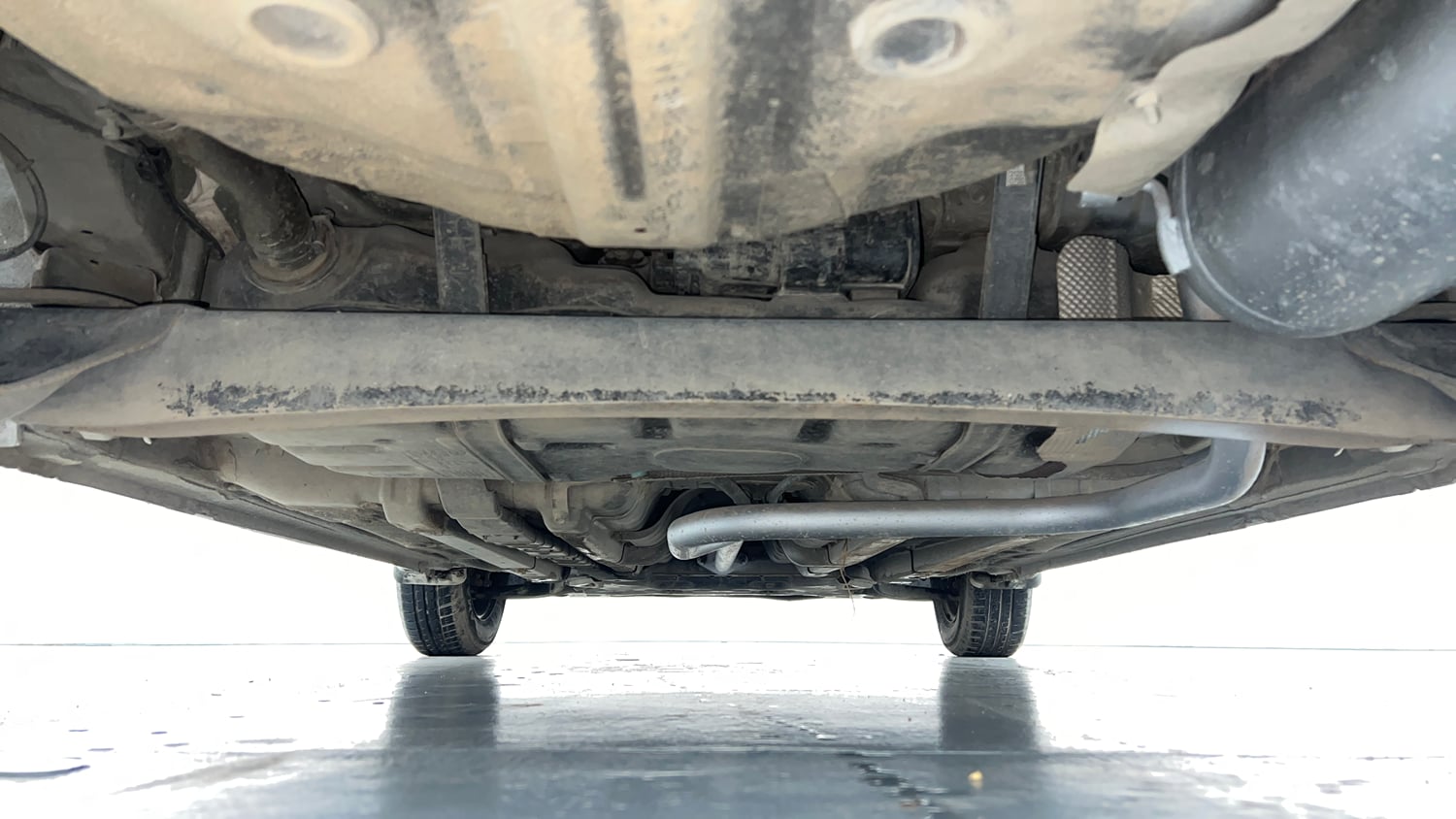 Used 2015 Hyundai Elite i20 Sportz 1.2 Petrol Manual extra REAR UNDERBODY VIEW (TAKEN FROM REAR)