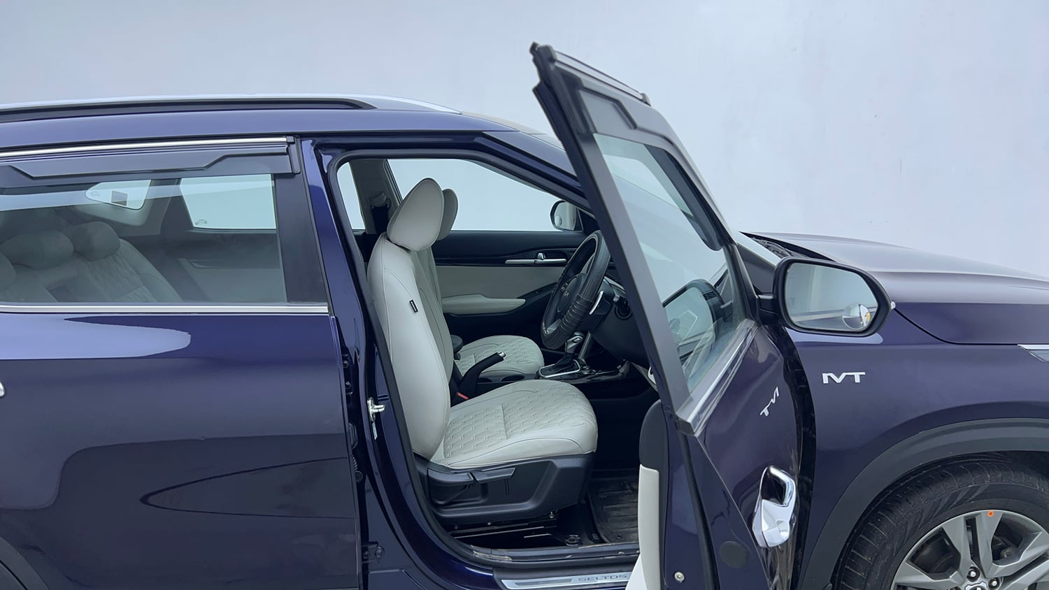 Used 2022 kia Seltos HTX 1.5 IVT Petrol Automatic interior RIGHT SIDE FRONT DOOR CABIN VIEW