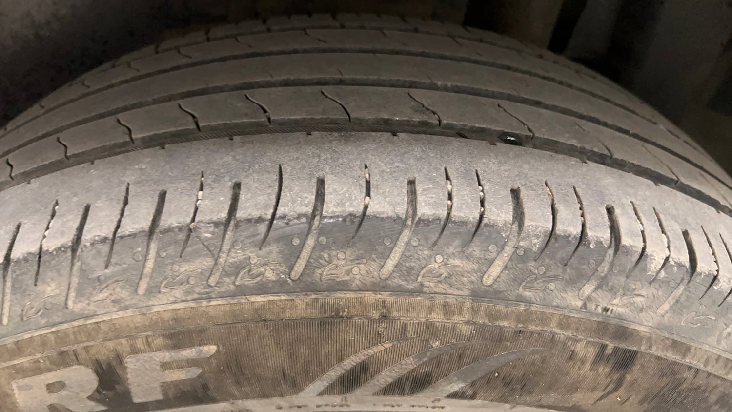 Used 2023 Maruti Suzuki Brezza VXi Petrol Manual tyres LEFT REAR TYRE TREAD VIEW
