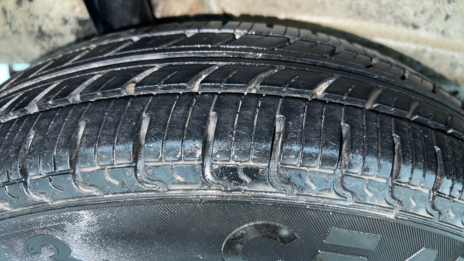 Used 2020 Maruti Suzuki Wagon R 1.0 LXi 1.0 Petrol Manual tyres RIGHT REAR TYRE TREAD VIEW