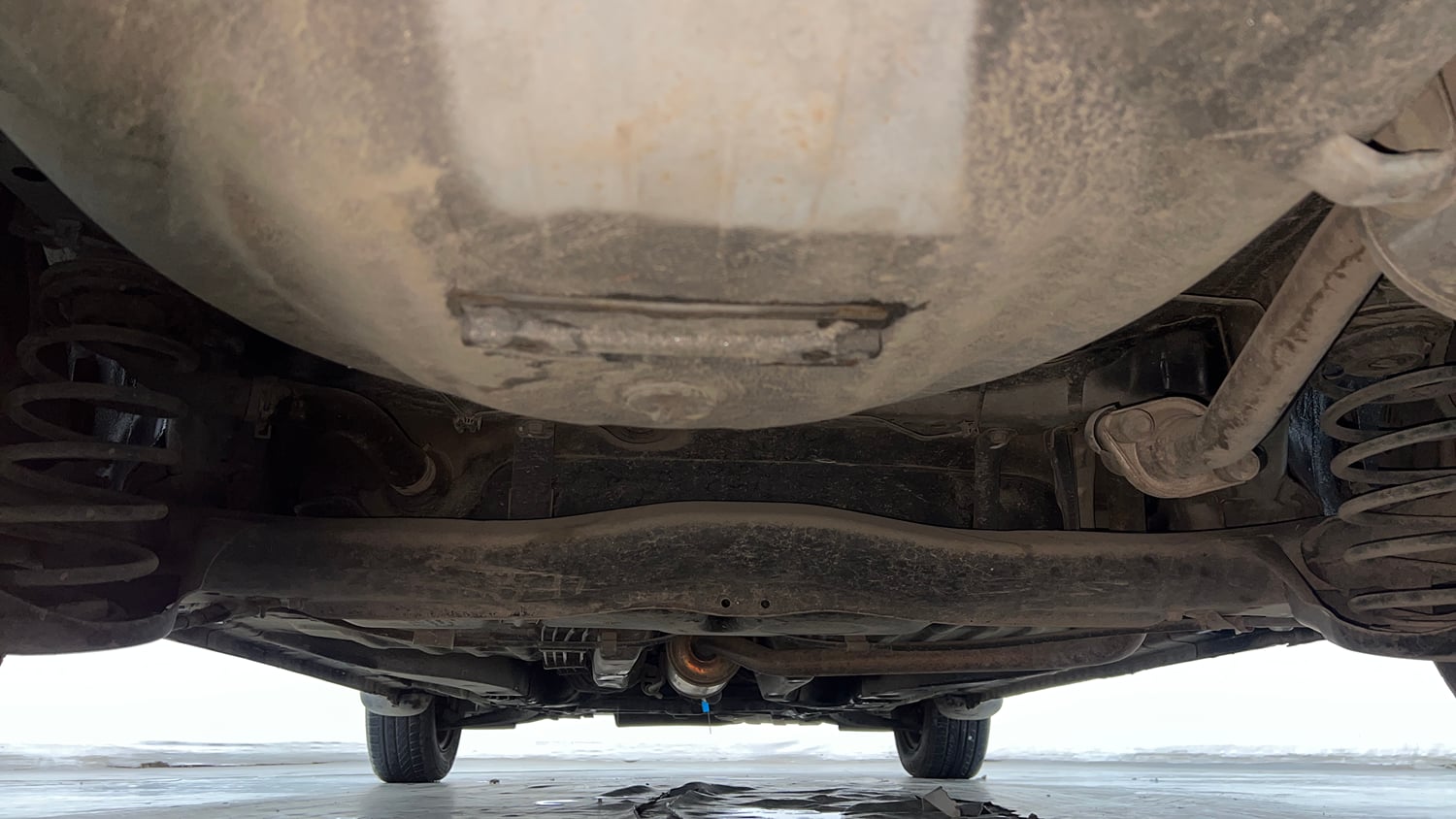 Used 2013 Honda Amaze 1.2 S i-VTEC Petrol Manual extra REAR UNDERBODY VIEW (TAKEN FROM REAR)