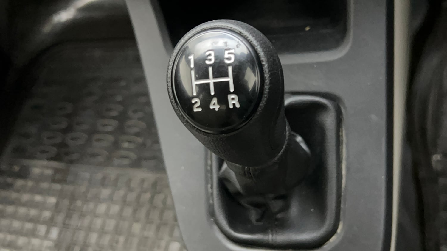 Used 2020 Maruti Suzuki Wagon R 1.0 LXi 1.0 Petrol Manual interior GEAR  KNOB VIEW