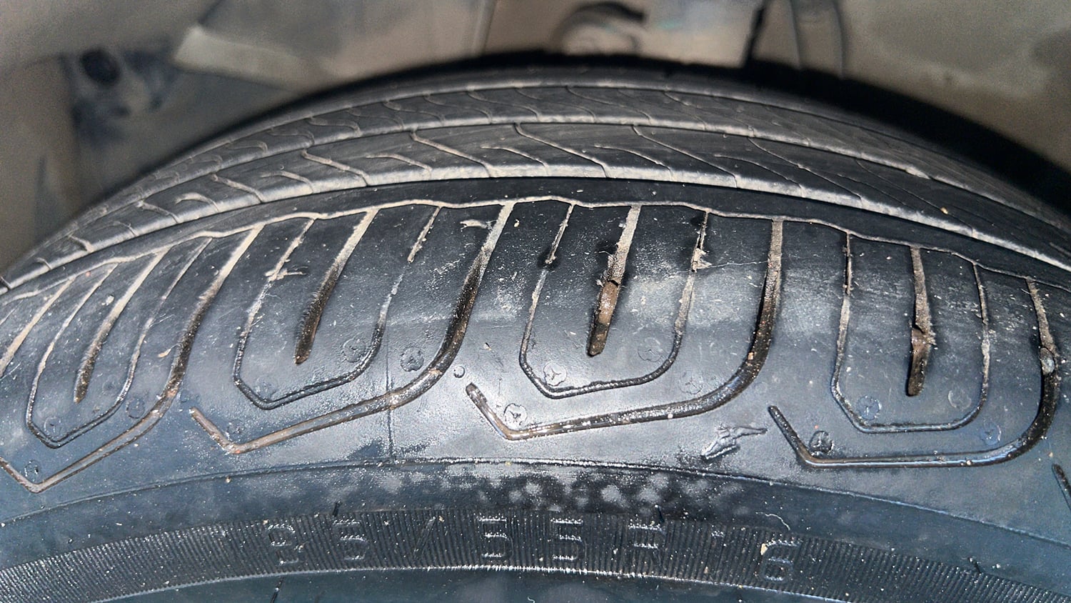 Used 2021 Honda City ZX CVT Petrol Petrol Automatic tyres LEFT FRONT TYRE TREAD VIEW