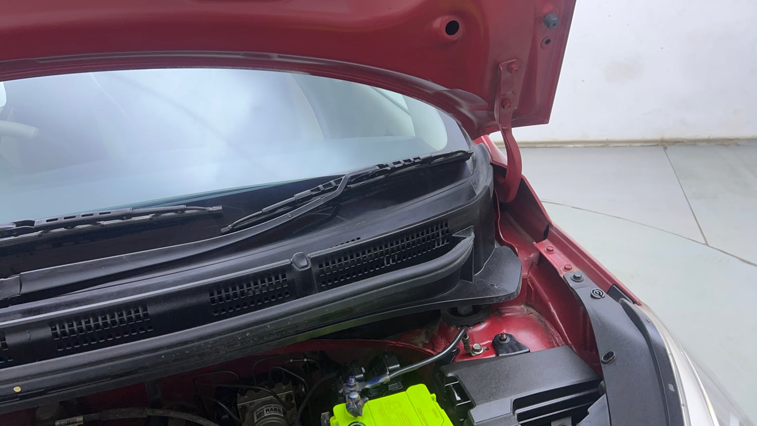 Used 2022 Hyundai Santro Sportz Petrol Manual engine ENGINE LEFT SIDE HINGE & APRON VIEW