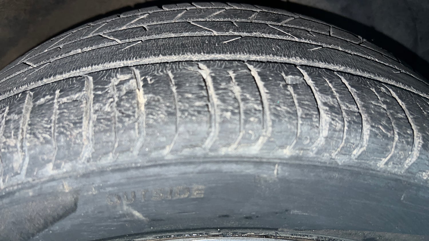 Used 2020 Hyundai i20 Sportz 1.2 MT Petrol Manual tyres RIGHT FRONT TYRE TREAD VIEW