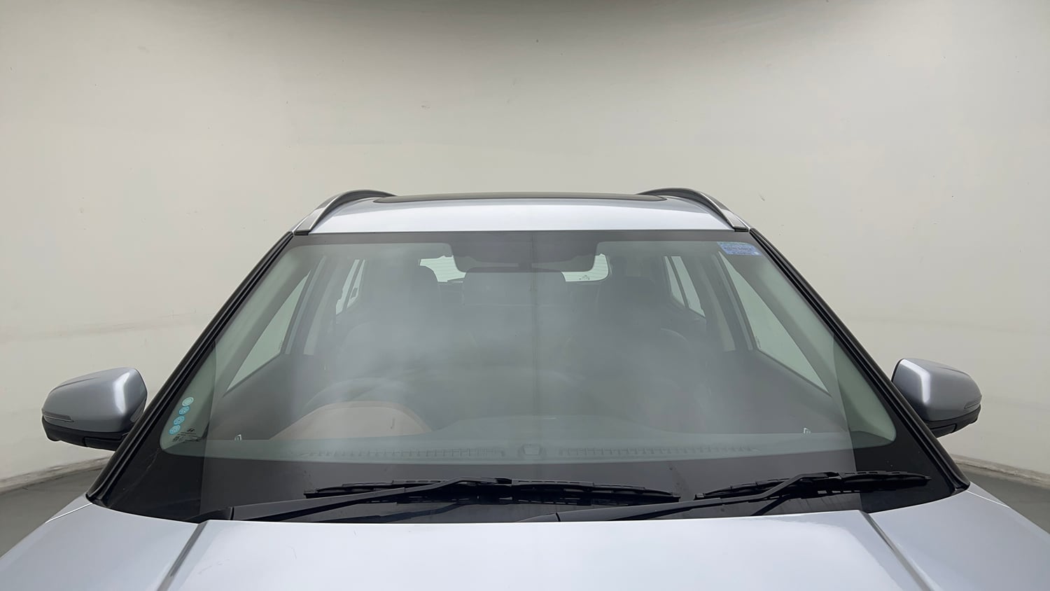 Used 2023 Hyundai Alcazar Platinum 7 STR 1.5 Turbo Petrol Petrol Manual exterior FRONT WINDSHIELD VIEW