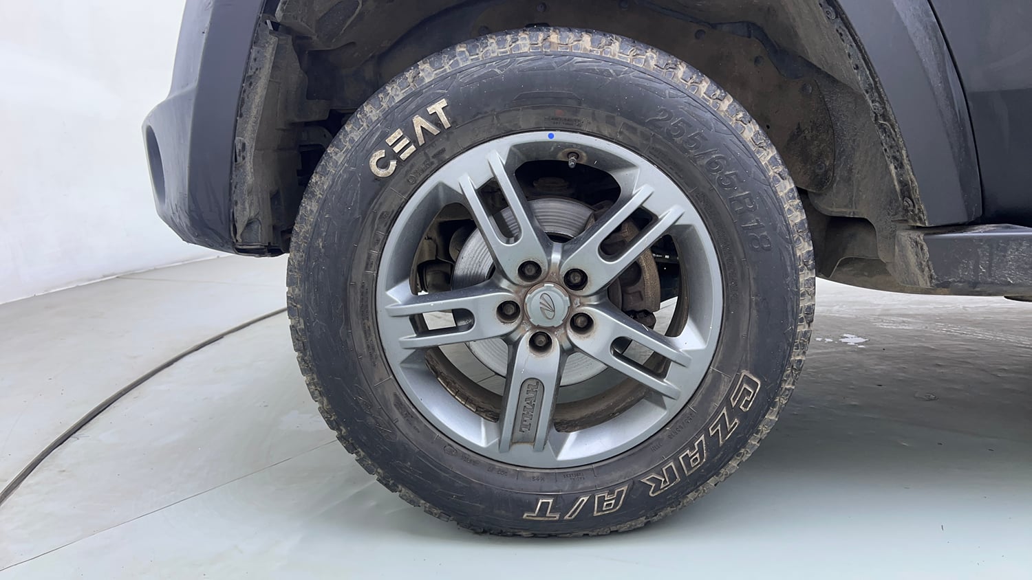 Used 2021 mahindra Thar LX Hard Top Petrol AT 4WD Petrol Automatic tyres LEFT FRONT TYRE RIM VIEW