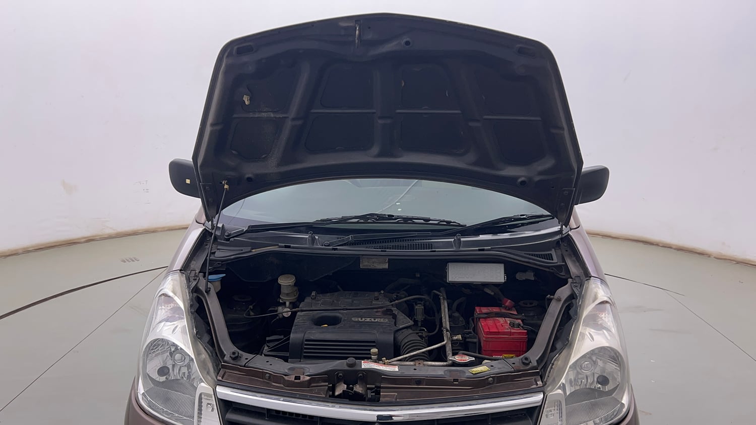 Used 2013 Maruti Suzuki Estilo LXi BS-IV Petrol Manual engine ENGINE & BONNET OPEN FRONT VIEW