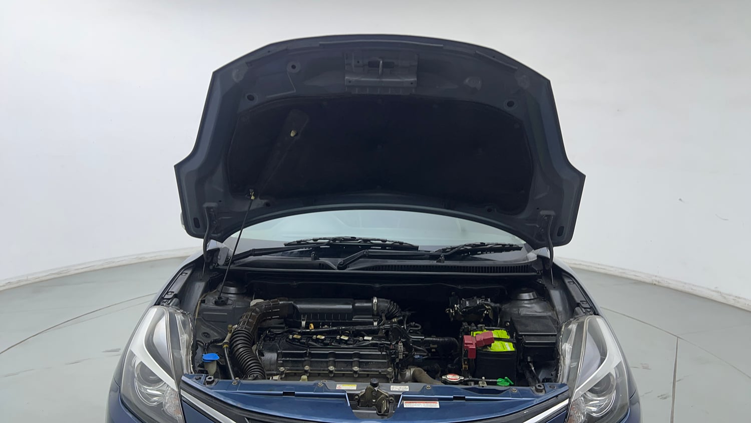 Used 2017 Maruti Suzuki Baleno Alpha 1.2 Petrol Manual engine ENGINE & BONNET OPEN FRONT VIEW