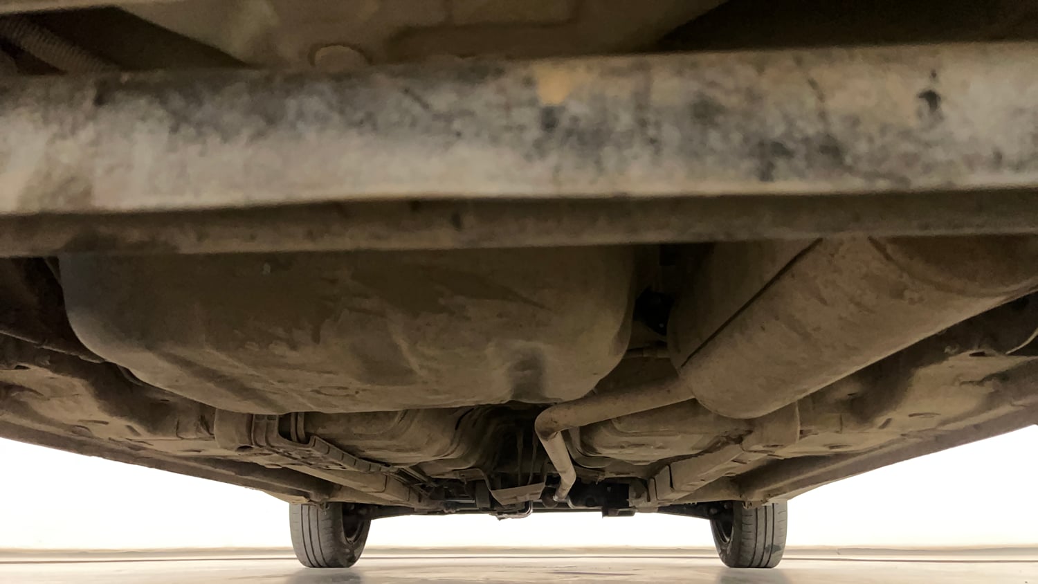 Used 2018 Hyundai Eon Magna + Petrol Manual extra REAR UNDERBODY VIEW (TAKEN FROM REAR)