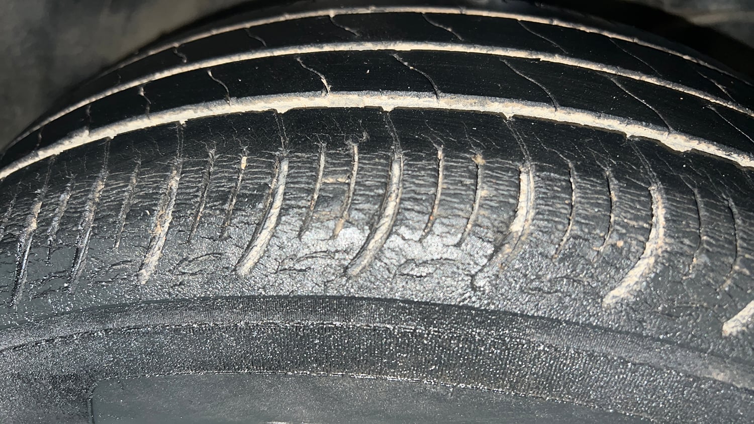 Used 2019 Maruti Suzuki Baleno Delta Petrol Manual tyres RIGHT FRONT TYRE TREAD VIEW