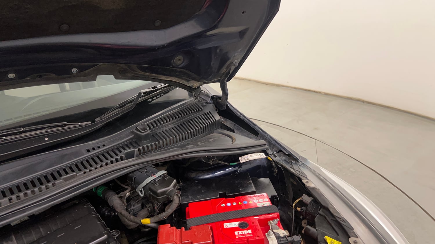 Used 2022 Tata Tigor XZ Plus Petrol Manual engine ENGINE LEFT SIDE HINGE & APRON VIEW