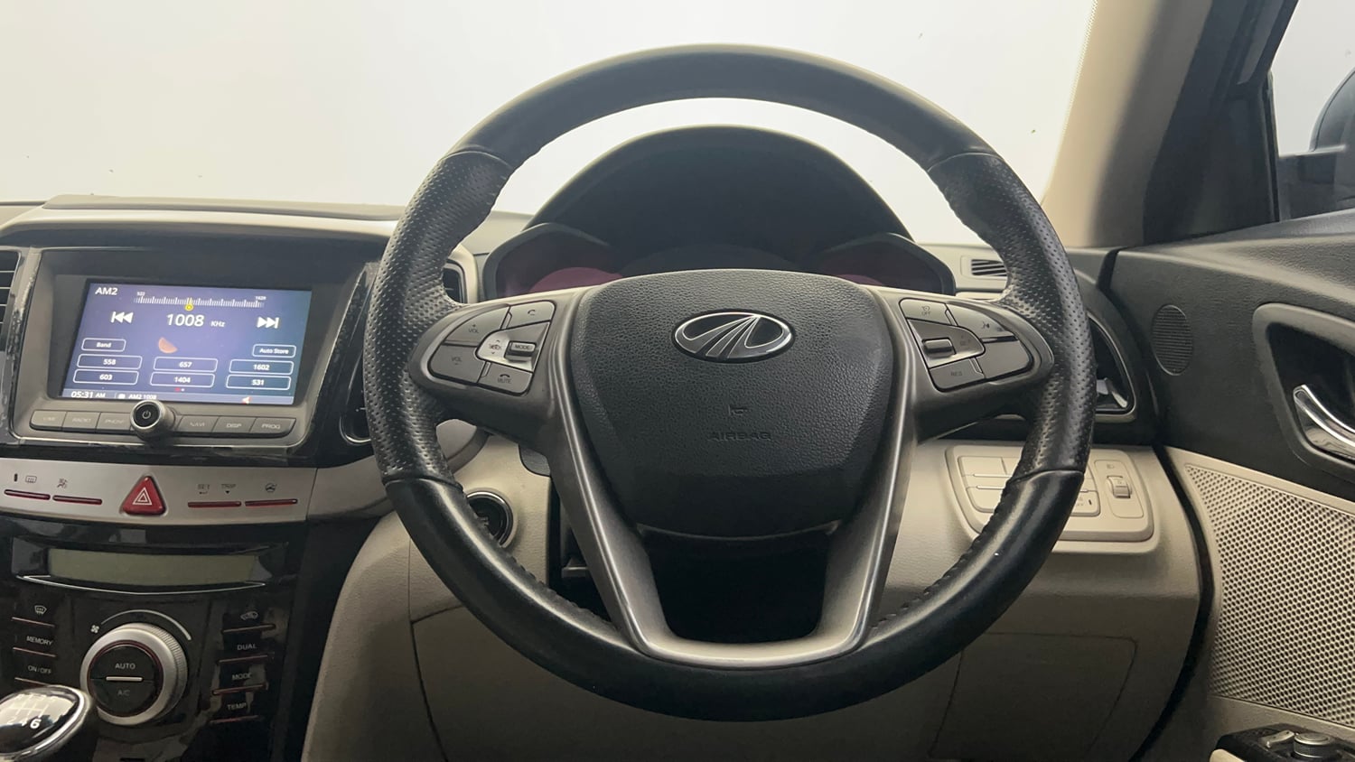 Used 2022 Mahindra XUV 300 W8 (O) 1.2 Petrol Petrol Manual interior STEERING VIEW