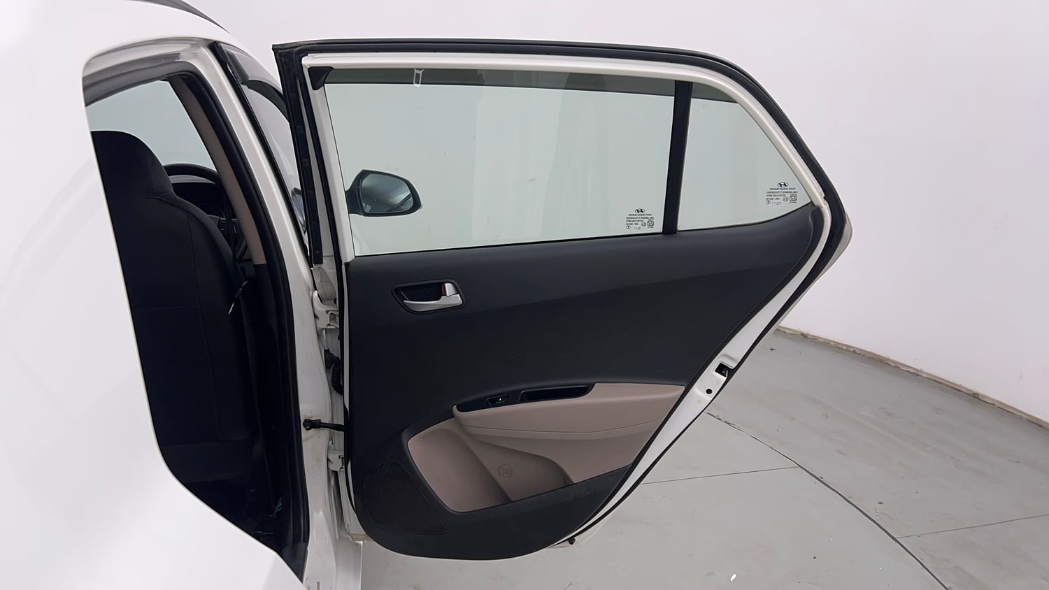 Used 2017 Hyundai Grand i10 Sportz (O) 1.2 Kappa VTVT Petrol Manual interior RIGHT REAR DOOR OPEN VIEW