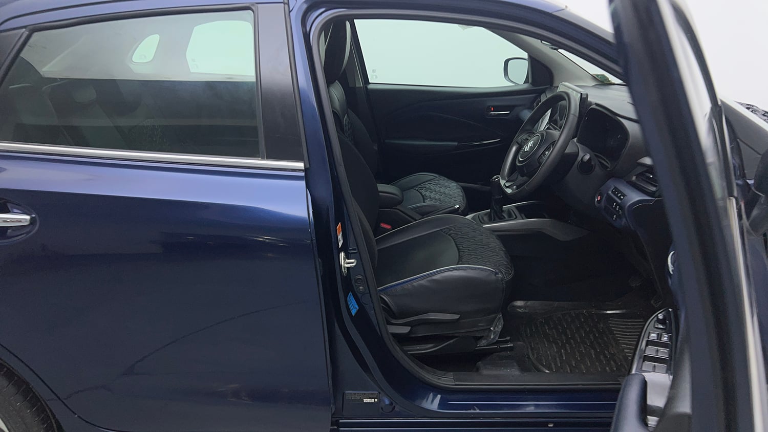 Used 2025 Maruti Suzuki Baleno Alpha MT Petrol Manual interior RIGHT SIDE FRONT DOOR CABIN VIEW