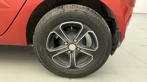 Used 2013 Hyundai i10 Sportz 1.2 AT Kappa2 Petrol Automatic tyres LEFT REAR TYRE RIM VIEW
