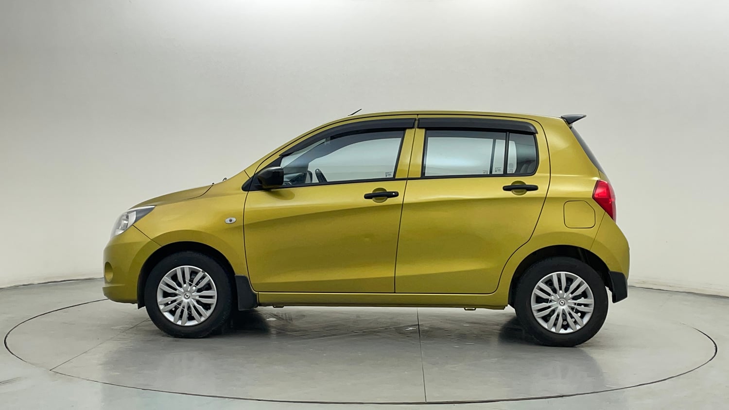 Used 2014 Maruti Suzuki Celerio VXi AMT Petrol Automatic exterior LEFT SIDE VIEW