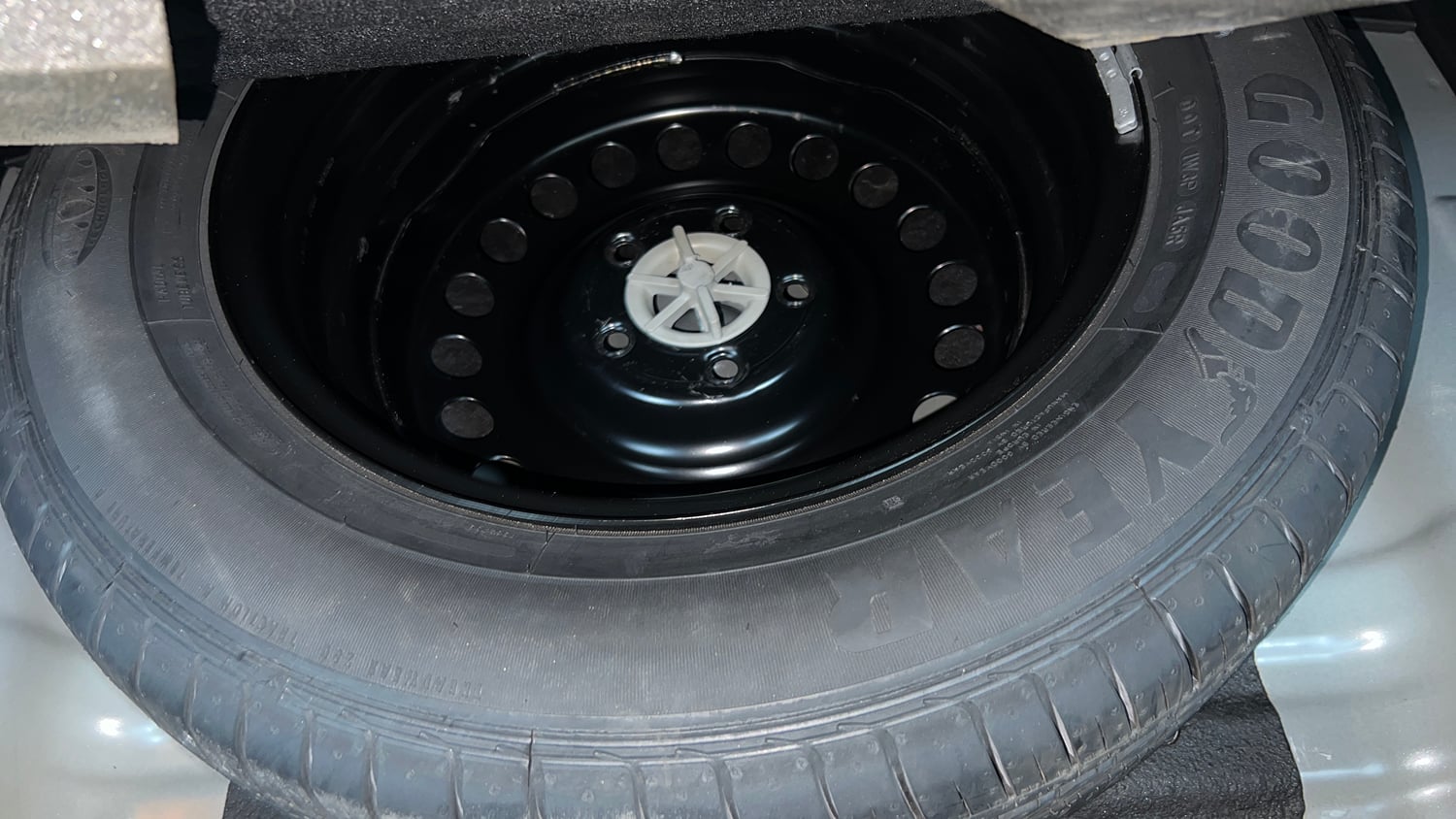 Used 2022 Kia Seltos GTX Plus 1.4 DCT Petrol Automatic tyres SPARE TYRE VIEW