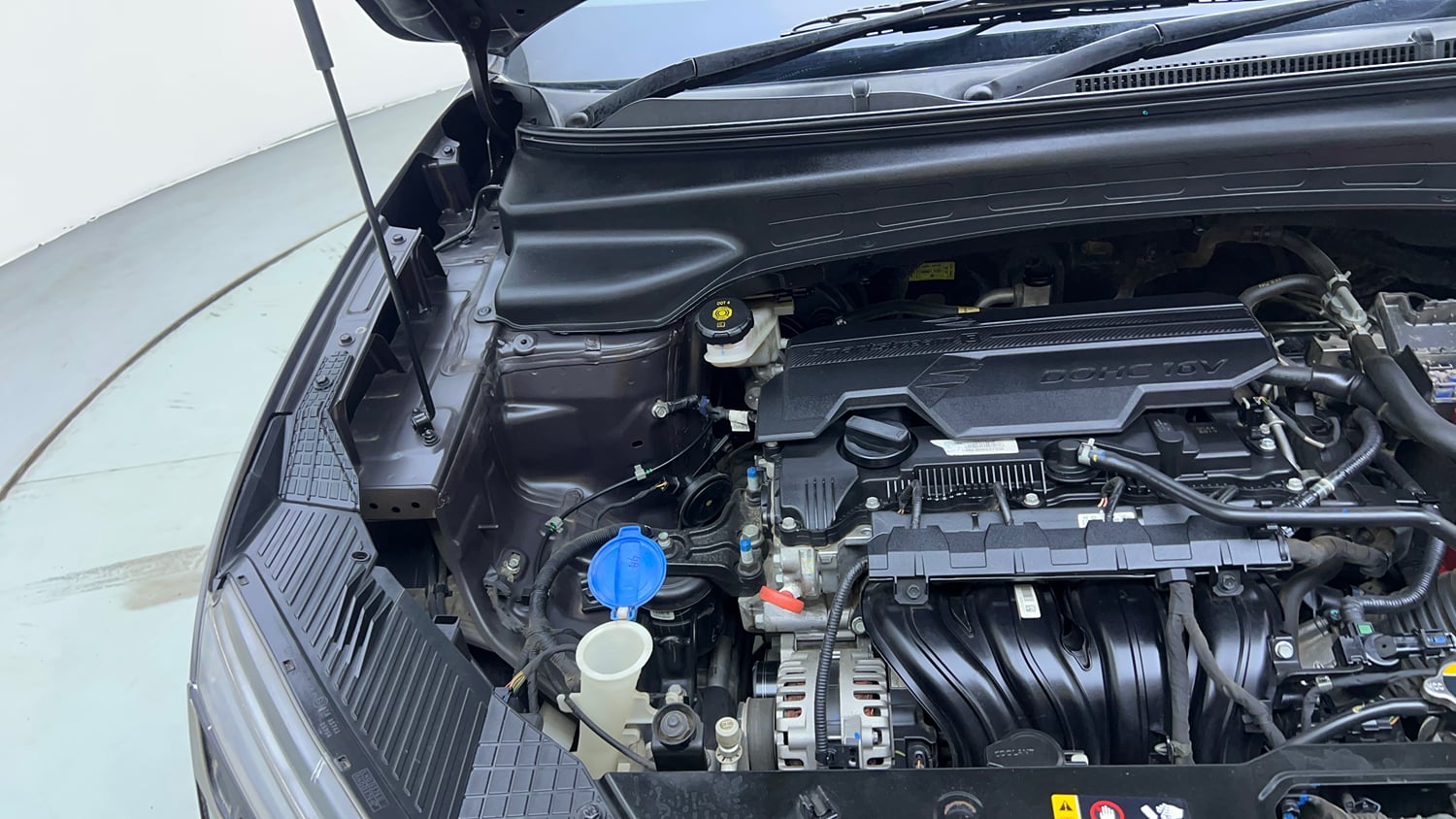 Used 2021 Hyundai Alcazar Platinum (O) 6 STR 2.0 Petrol AT Petrol Automatic engine ENGINE RIGHT SIDE VIEW