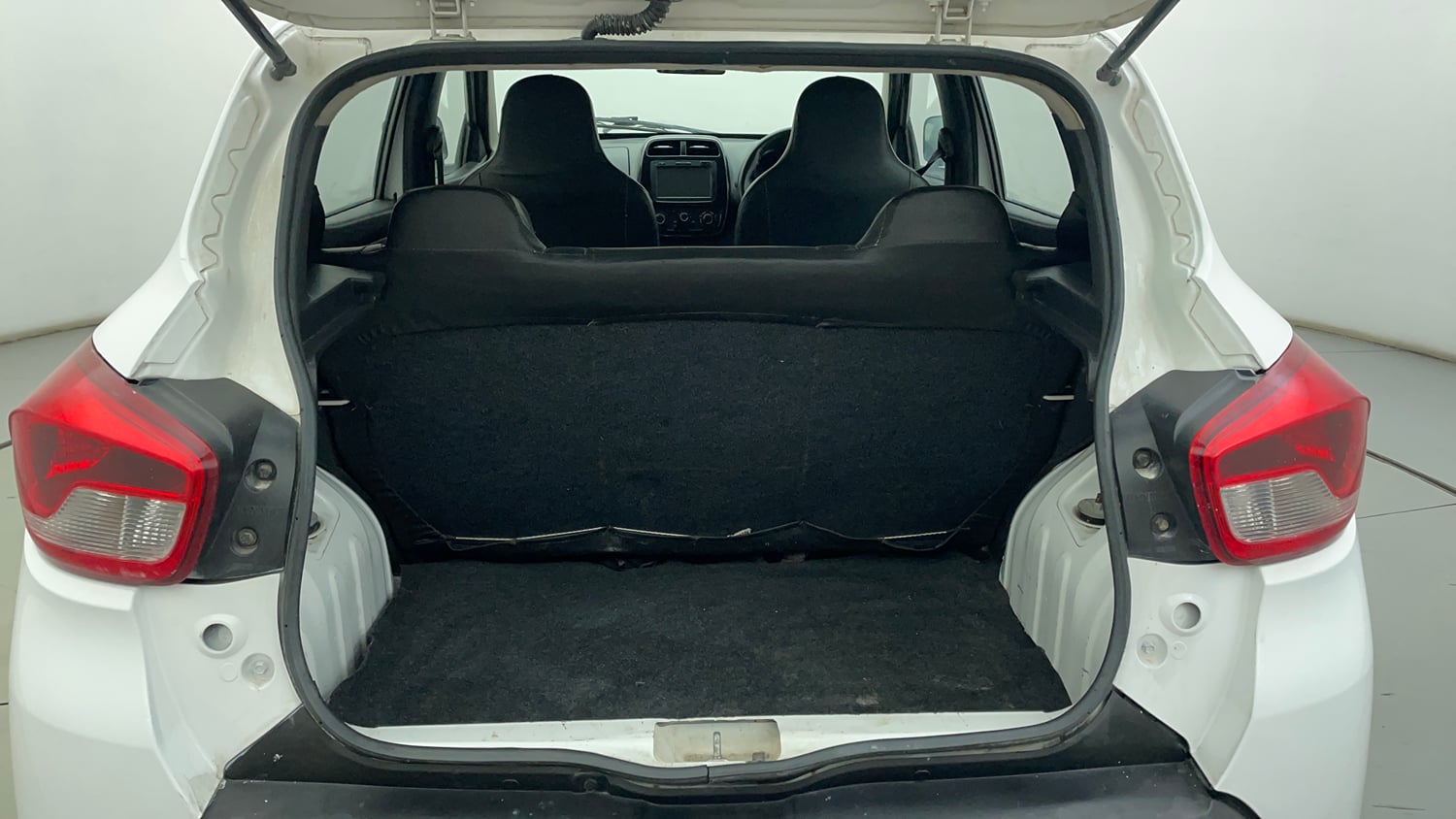 Used 2016 Renault Kwid RXT Petrol Manual interior DICKY INSIDE VIEW