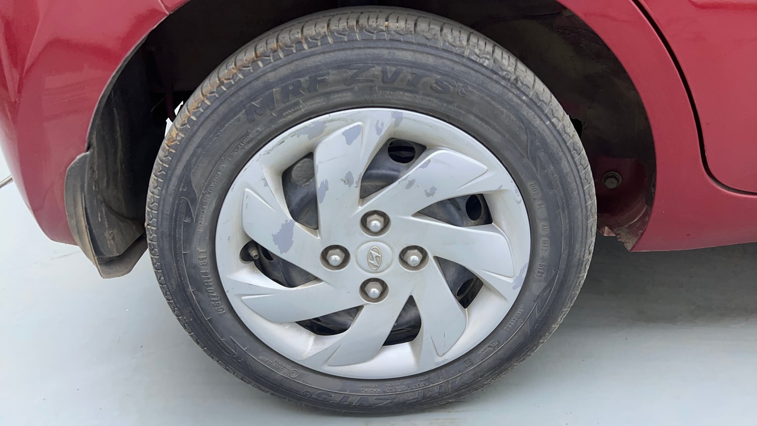 Used 2022 Hyundai Santro Sportz Petrol Manual tyres RIGHT REAR TYRE RIM VIEW