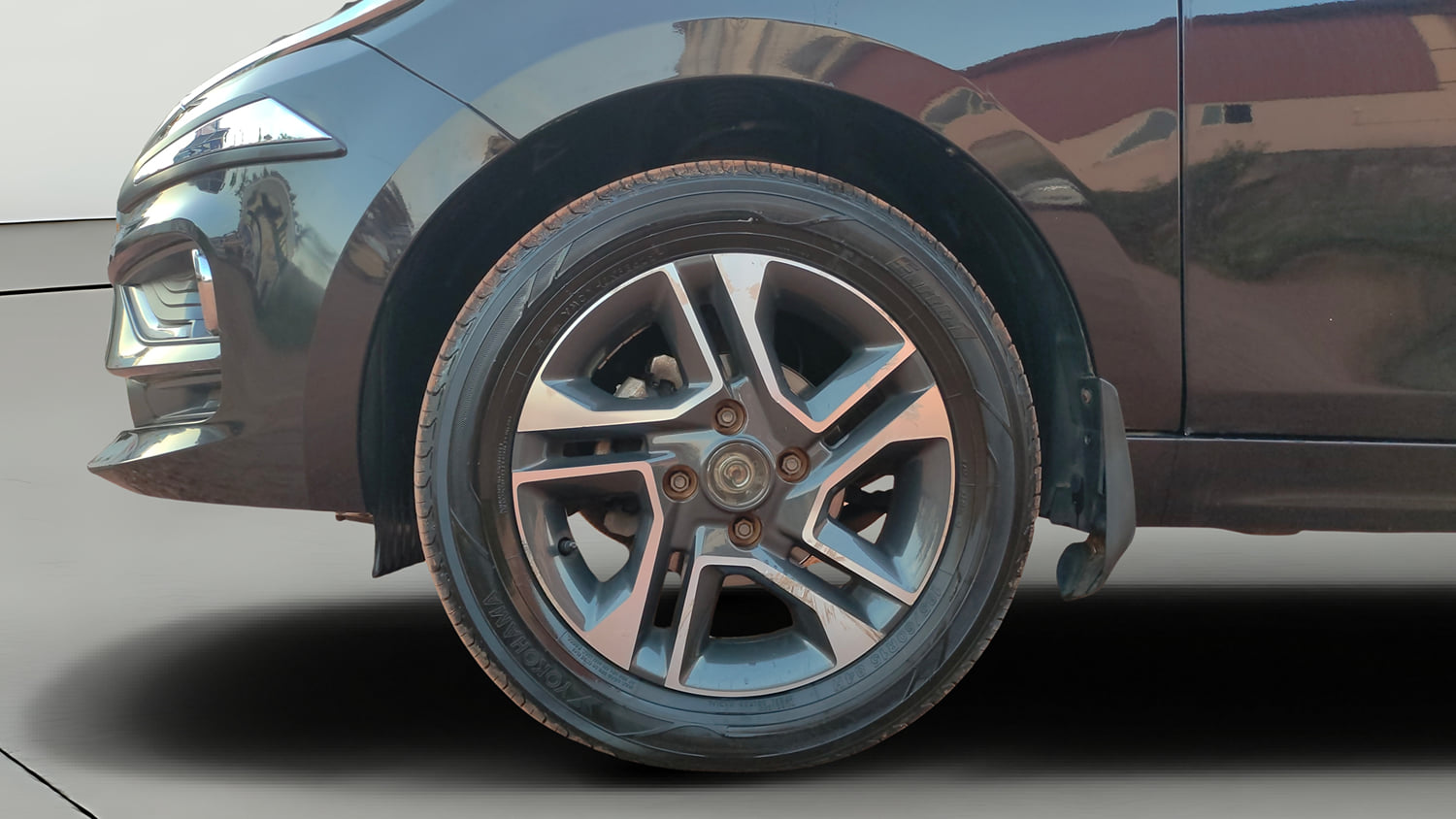Used 2023 Tata Tiago XZA Plus Petrol Automatic tyres LEFT FRONT TYRE RIM VIEW