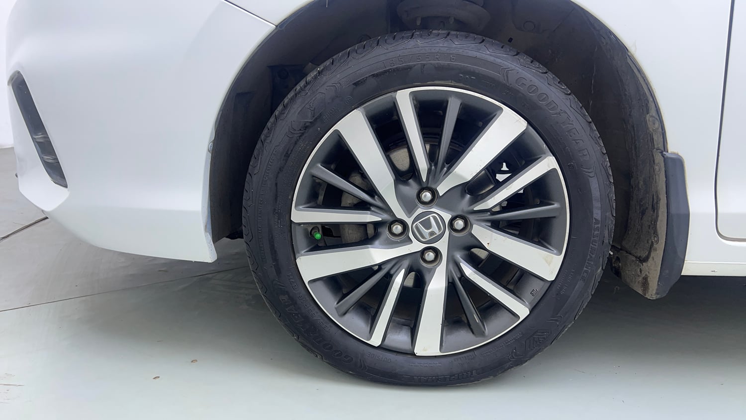 Used 2021 Honda City ZX CVT Petrol Petrol Automatic tyres LEFT FRONT TYRE RIM VIEW