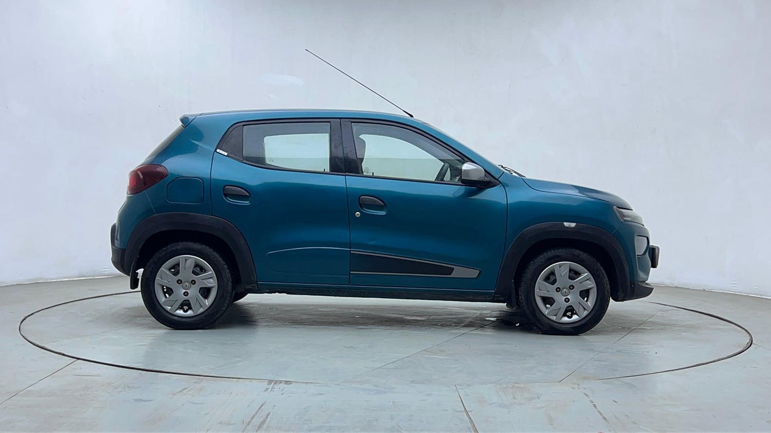 Used 2021 Renault Kwid RXT 1.0 Opt Petrol Manual exterior RIGHT SIDE VIEW