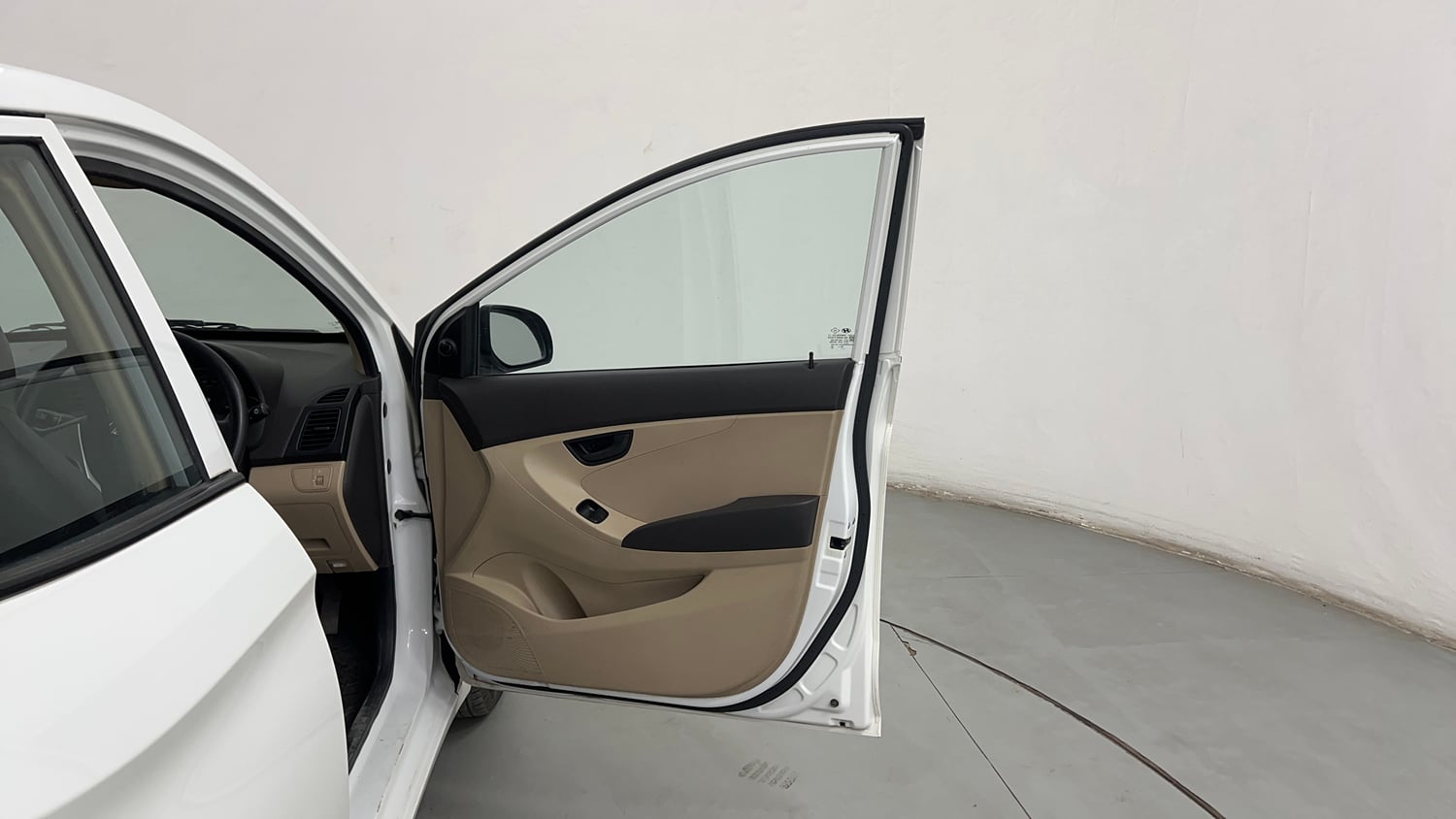 Used 2016 Hyundai Eon 1.0 Kappa Magna + (O) Petrol Manual interior RIGHT FRONT DOOR OPEN VIEW