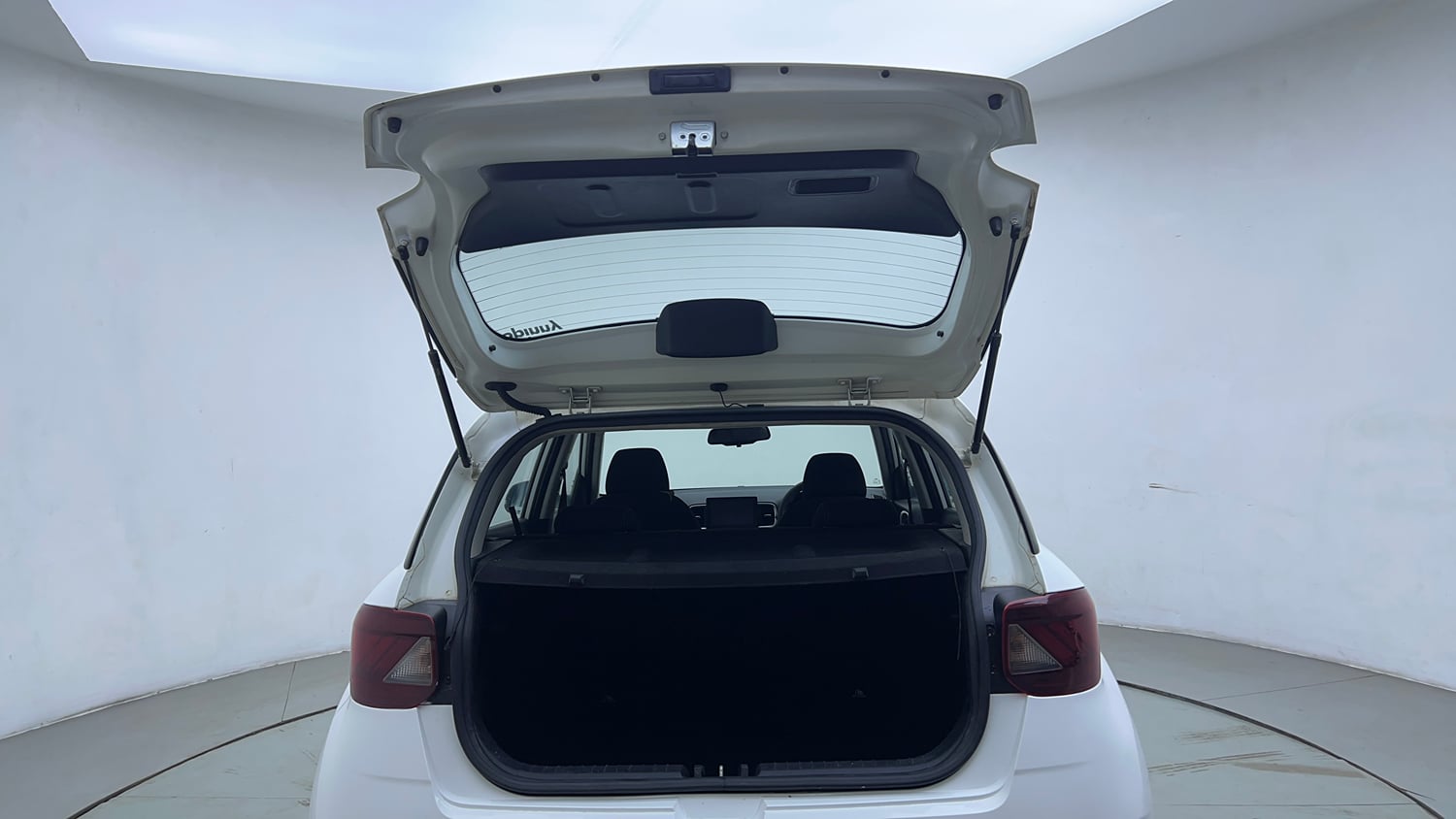 Used 2019 Hyundai Venue SX Plus 1.0 Turbo DCT Petrol Automatic interior DICKY DOOR OPEN VIEW