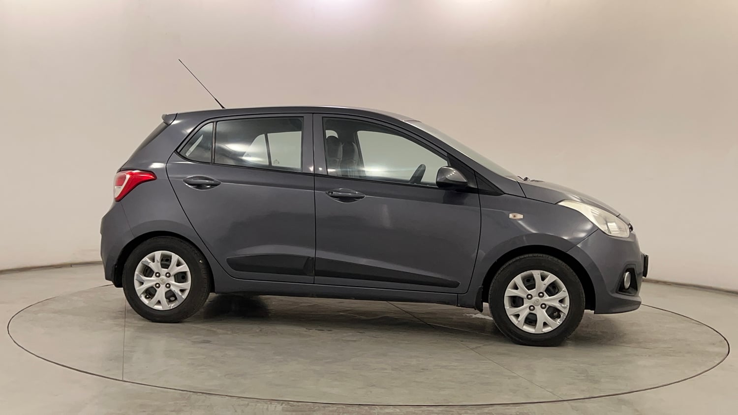 Used 2016 Hyundai Grand i10 Magna 1.2 Kappa VTVT CNG (outside fitted) Cng Manual exterior RIGHT SIDE VIEW