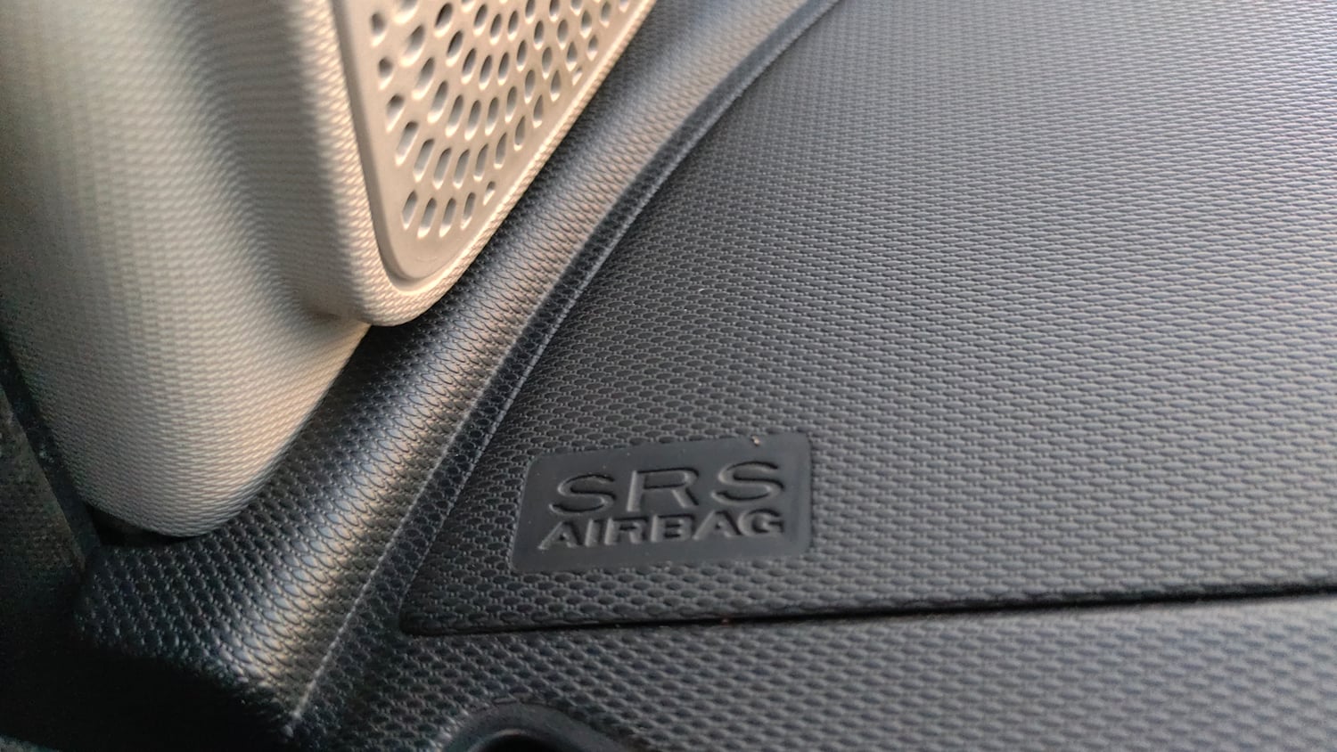 Used 2023 Tata Tiago XZA Plus Petrol Automatic top_features Airbags