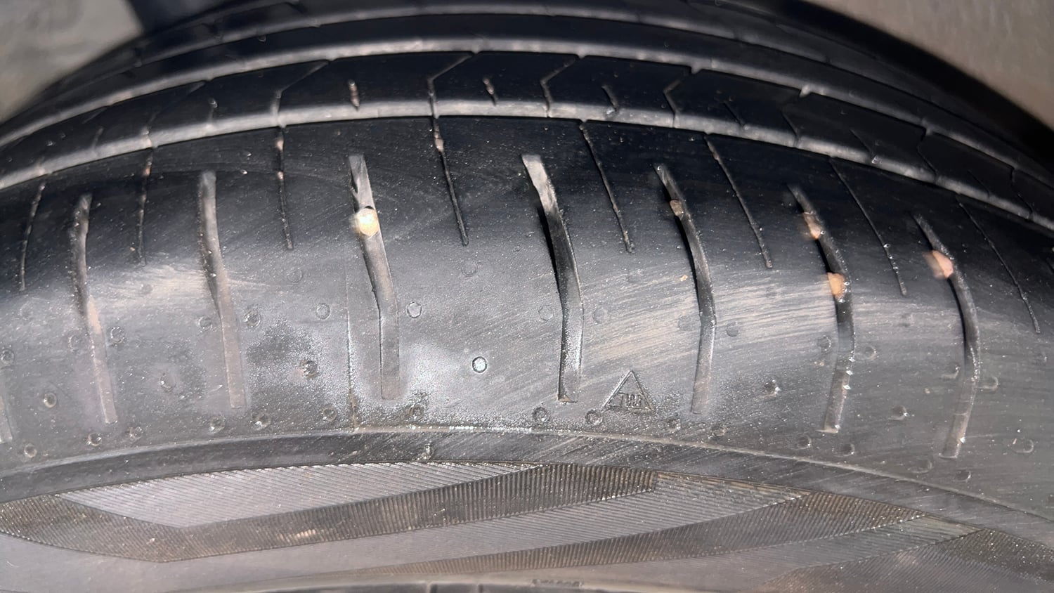 Used 2024 Hyundai Verna SX (O)1.5 Petrol MT Petrol Manual tyres RIGHT REAR TYRE TREAD VIEW