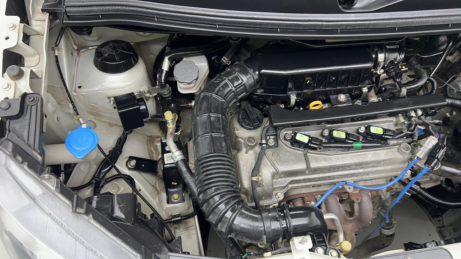 Used 2020 Maruti Suzuki Wagon R 1.0 LXi 1.0 Petrol Manual engine ENGINE RIGHT SIDE VIEW