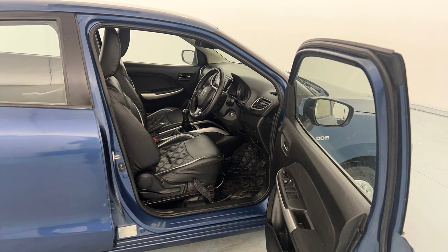 Used 2017 Maruti Suzuki Baleno Delta 1.3 Diesel Manual interior RIGHT SIDE FRONT DOOR CABIN VIEW