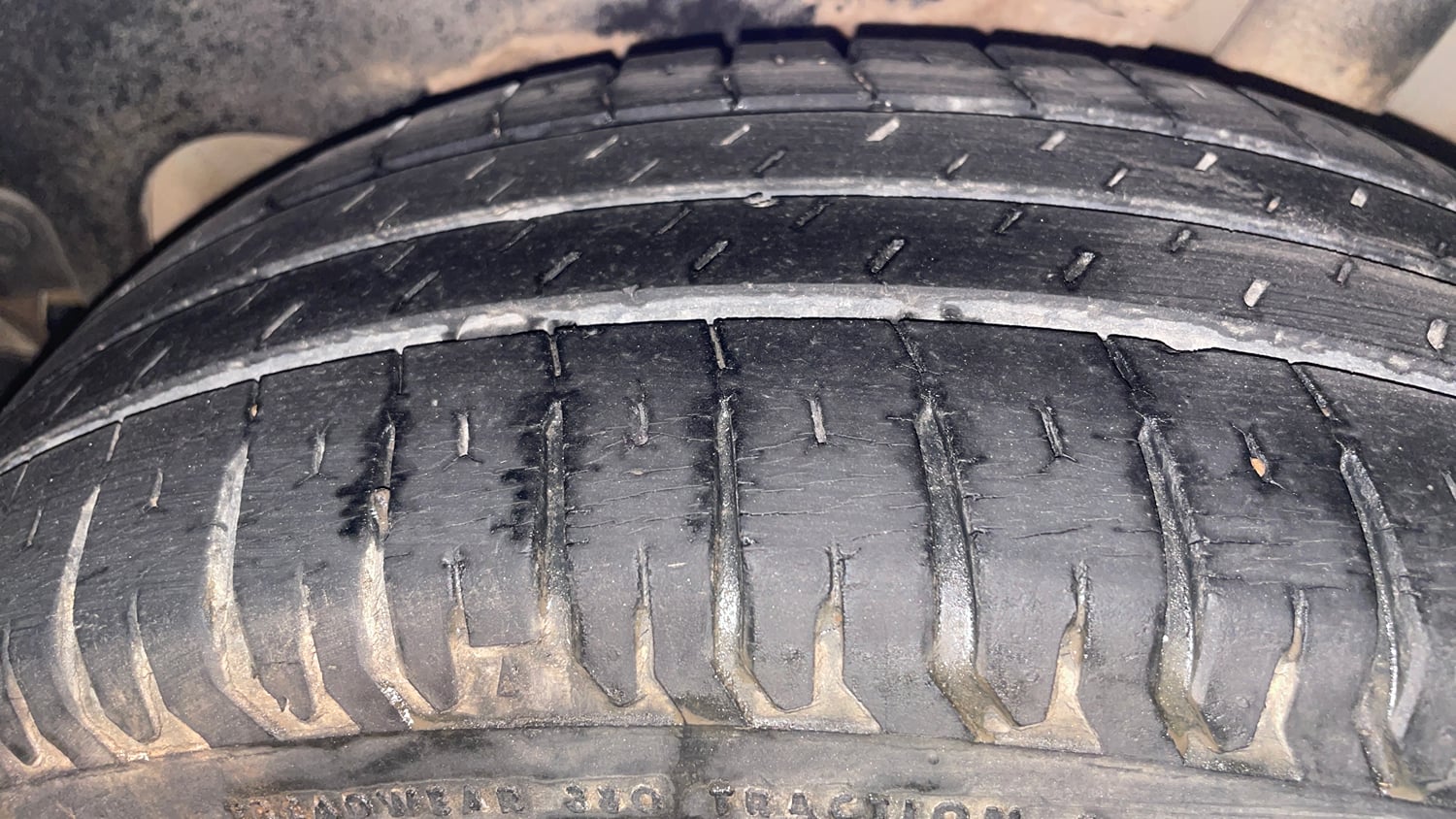 Used 2018 Maruti Suzuki Dzire ZXi Petrol Manual tyres LEFT REAR TYRE TREAD VIEW