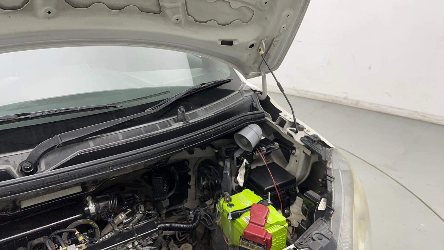 Used 2021 Maruti Suzuki Wagon R 1.0 LXI CNG (Outside Fitted) Cng Manual engine ENGINE LEFT SIDE HINGE & APRON VIEW