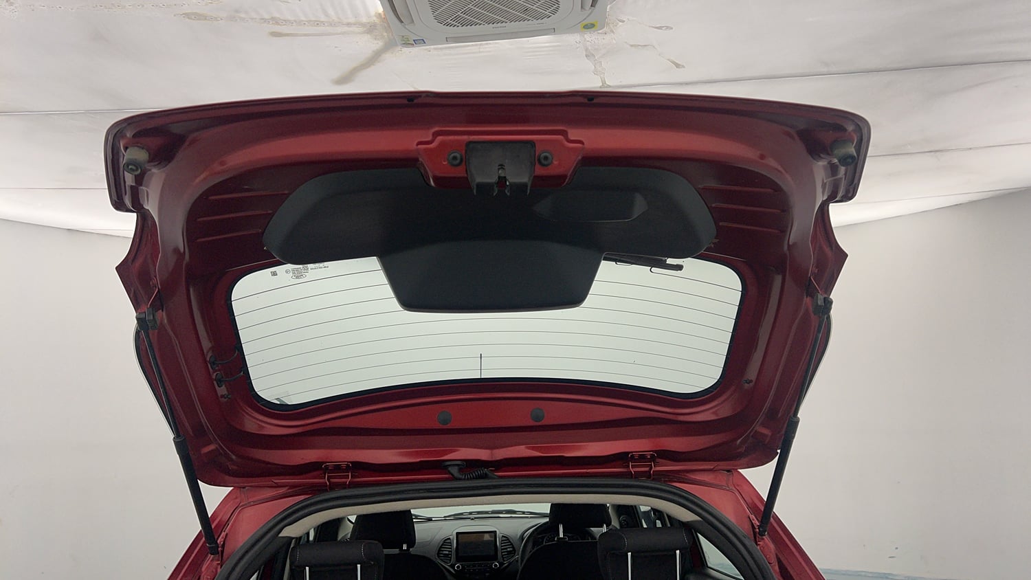 Used 2019 Ford Figo Titanium 1.2 Ti-VCT MT Petrol Manual interior DICKY DOOR OPEN VIEW