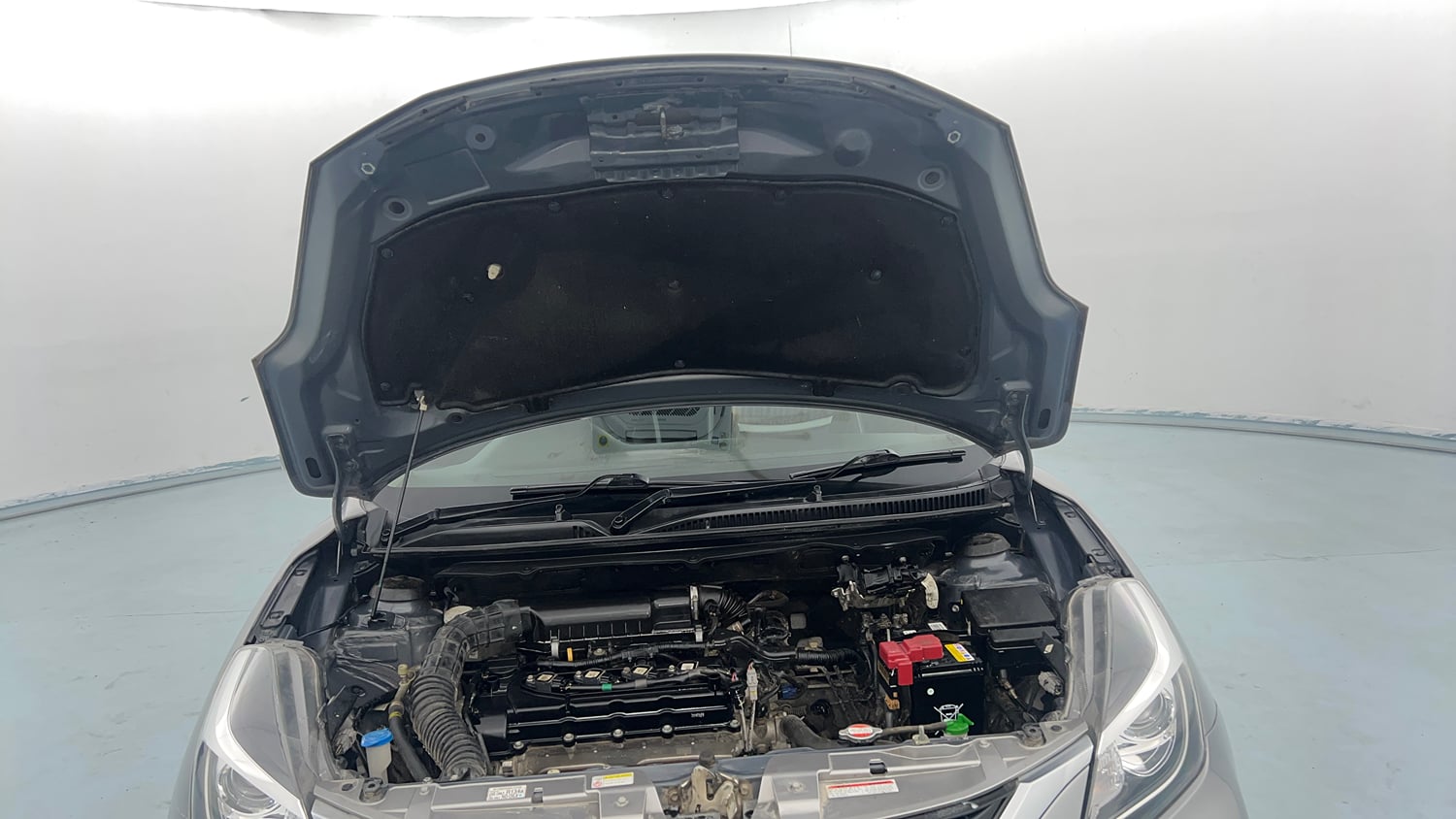Used 2022 Maruti Suzuki Baleno Delta Petrol Manual engine ENGINE & BONNET OPEN FRONT VIEW