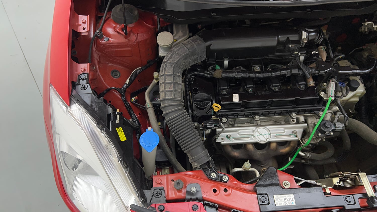 Used 2022 Maruti Suzuki Swift ZXi AMT Petrol Automatic engine ENGINE RIGHT SIDE VIEW