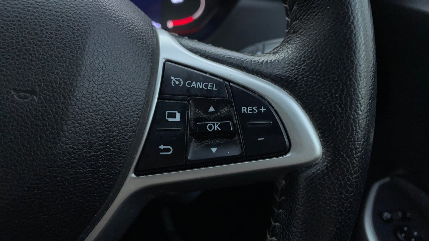 Used 2022 Nissan Magnite XV Premium Turbo CVT Petrol Automatic top_features Cruise control